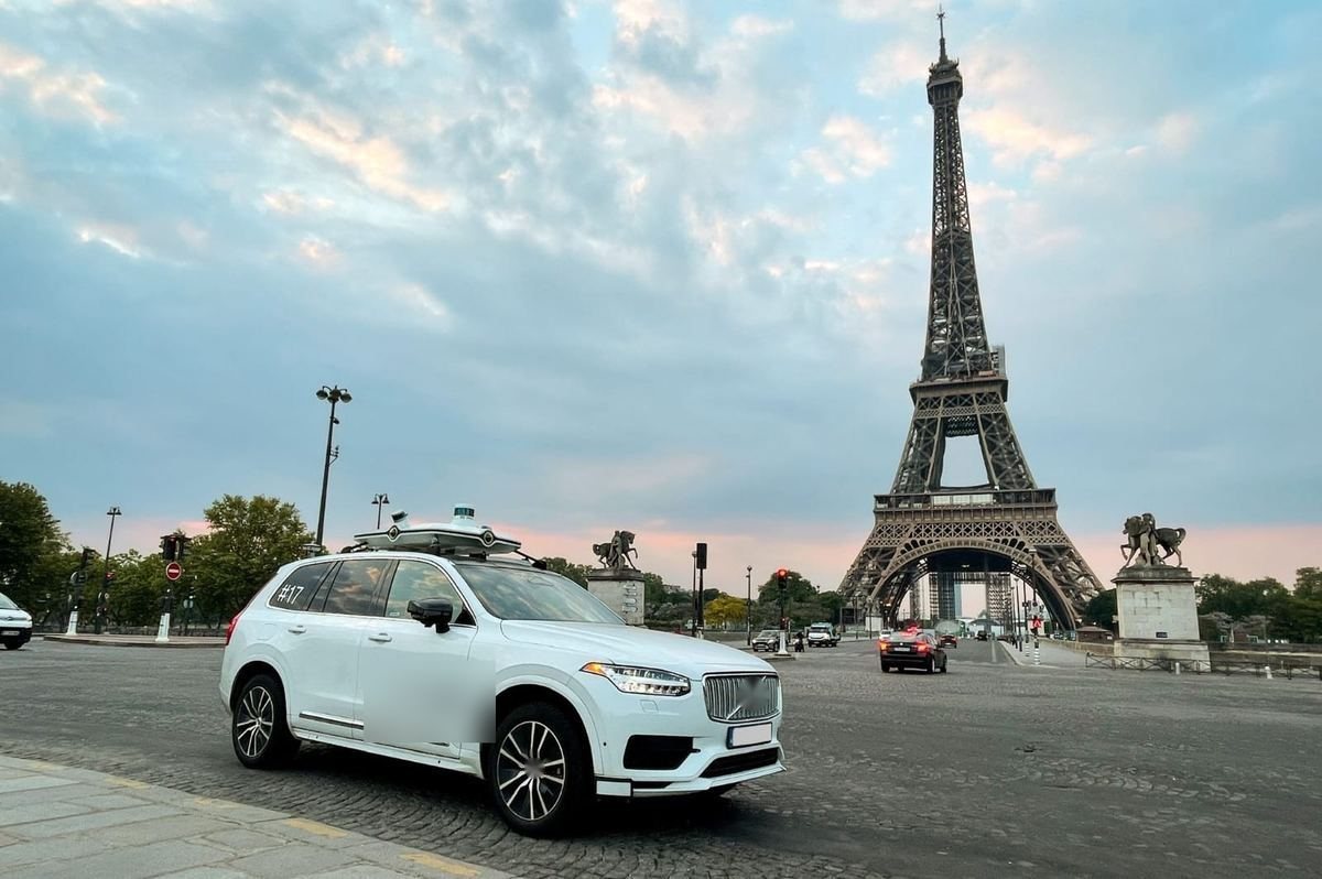 Datenerhebungsfahrzeug in Paris